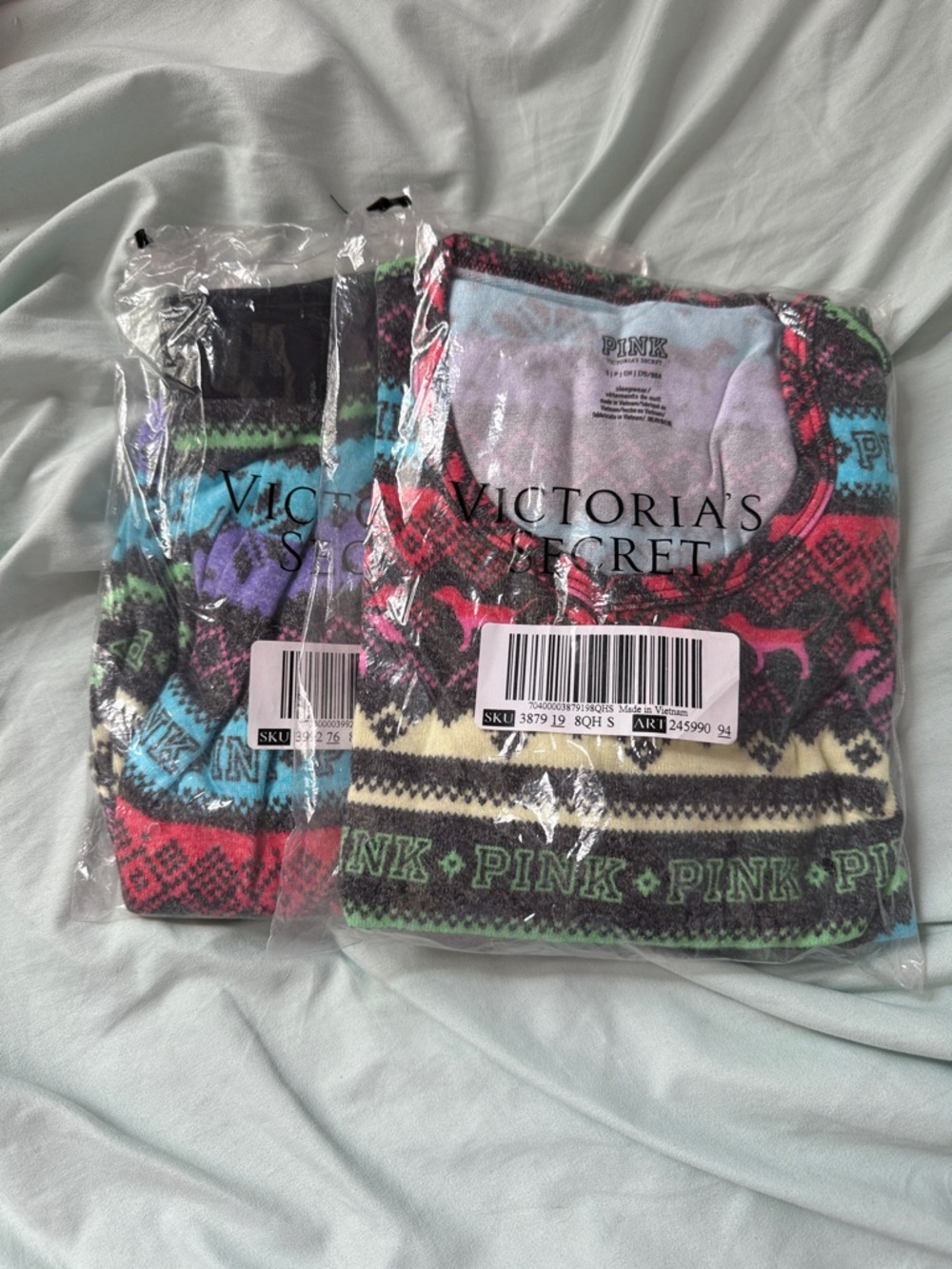 Victoria's Secret PINK Multicolor Fair Isle Pullover Sweaters (2 Pack)